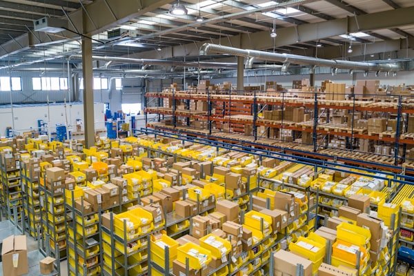 Asset tracking labels on warehouse boxes
